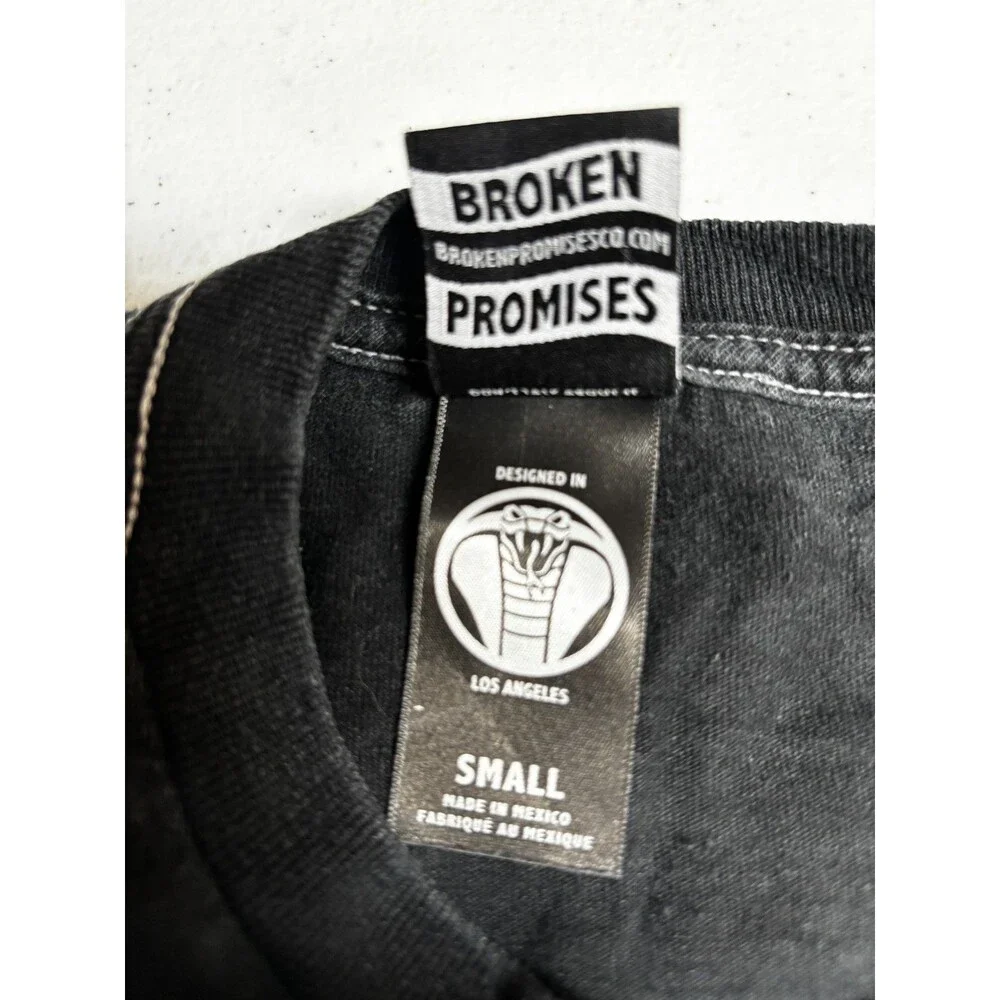 Broken Promises Black Graphic Tee Adult Size M EUC Anime Devil